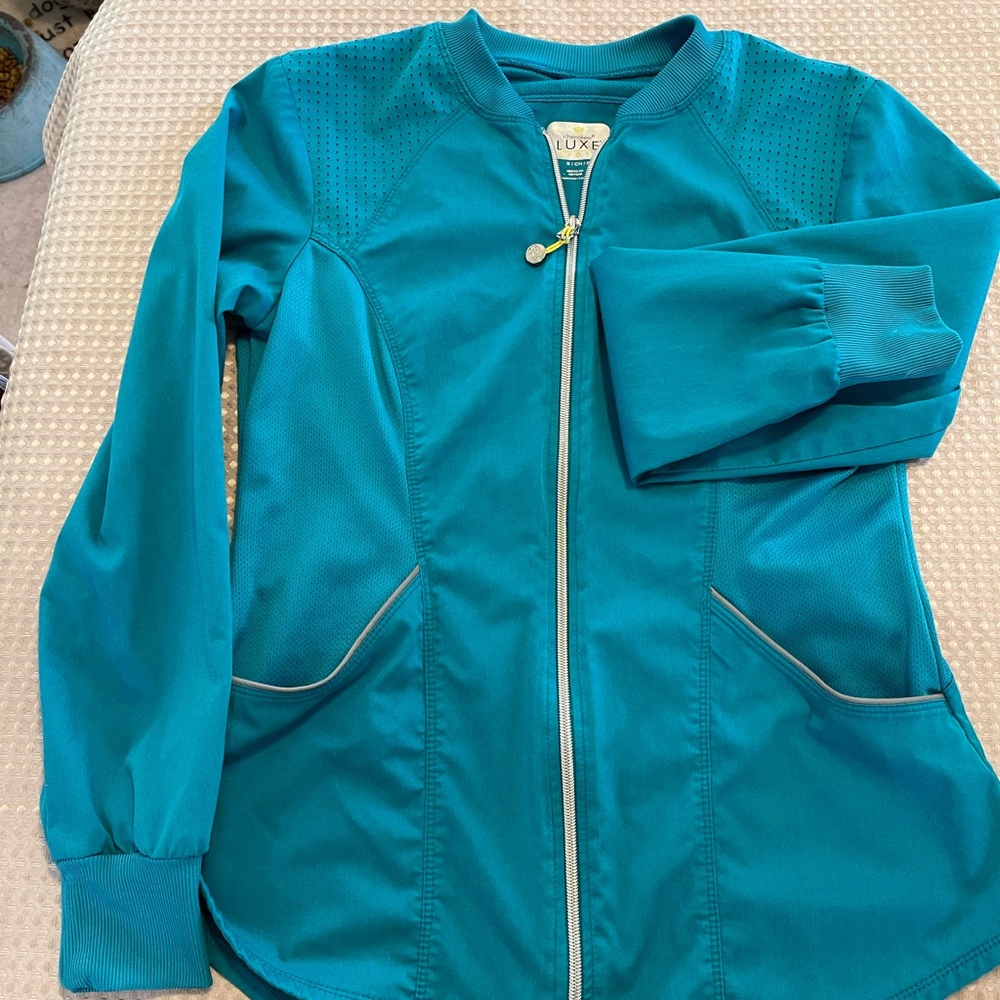 Luxe Scrub jacket size S